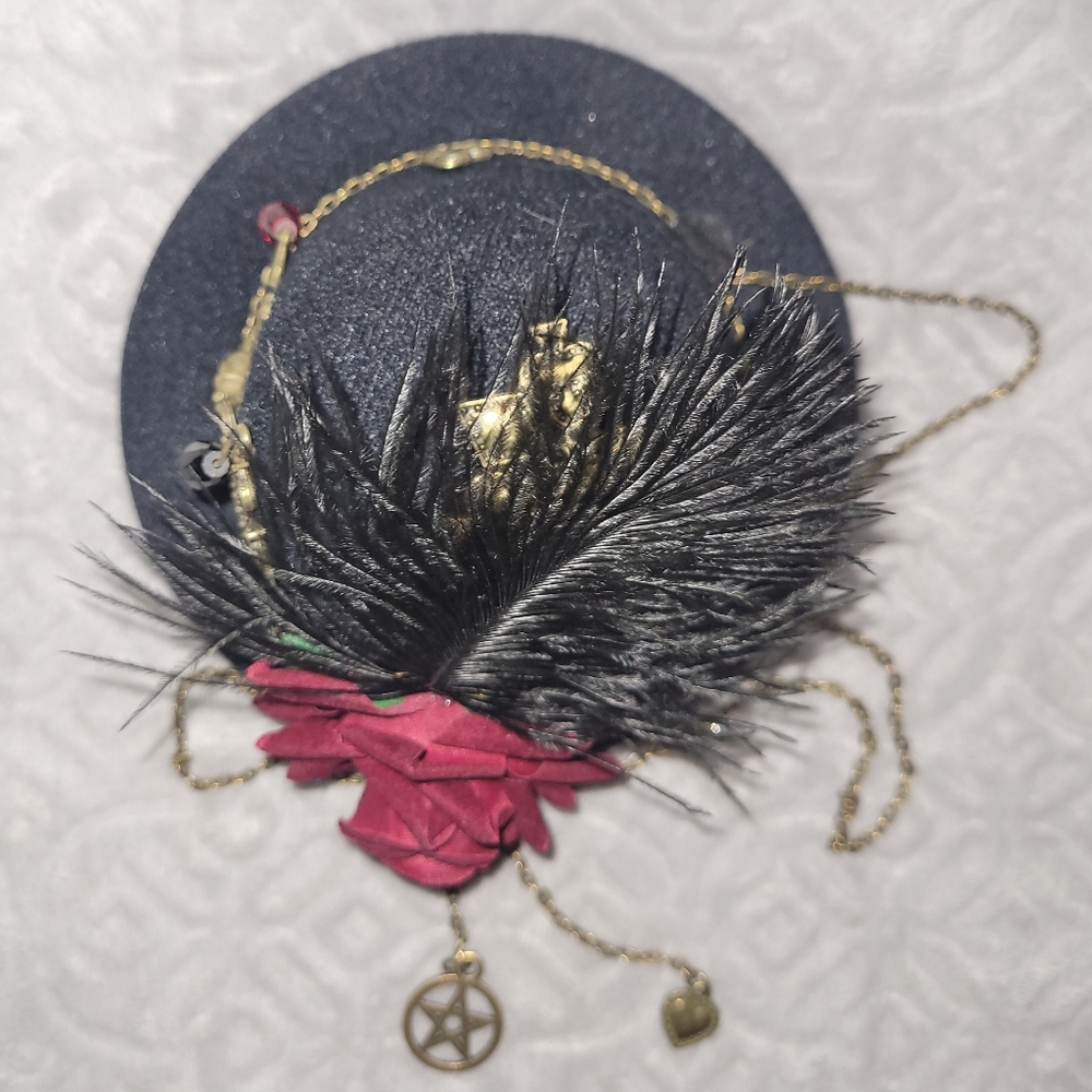 New! Steampunk Lolita Vintage Gear Feather Mini Top Hat Hairpin - Picture 8 of 11